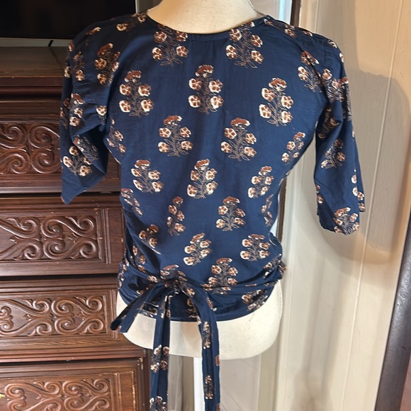 Bunaai Hand stamped navy blue two piece, wrap shirt and pants. Size Large. - Picture 3 of 6